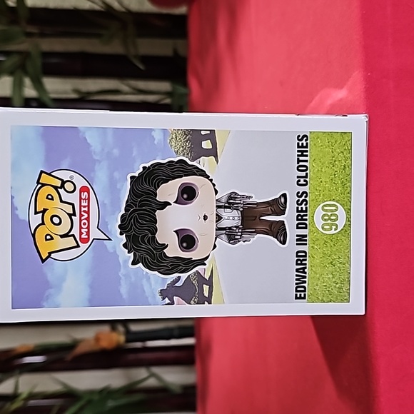 NIB FUNKO POP EDWARD SCISSORHANDS #980 - Picture 6 of 12